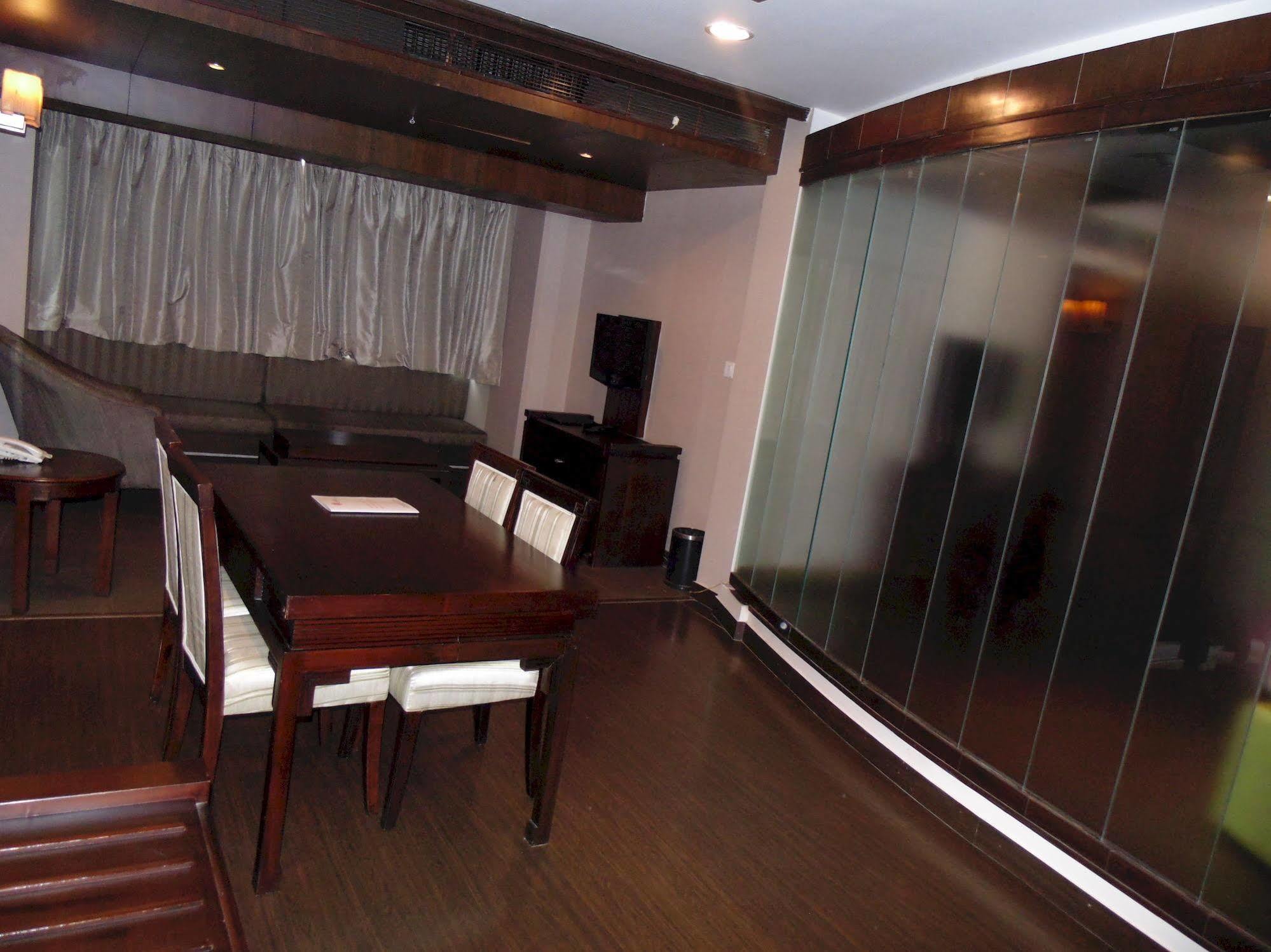 โรงแรม เซารับ แคนดี้ บาย เพพเพอร์มินต์ ฮัดวานี ภายนอก รูปภาพ